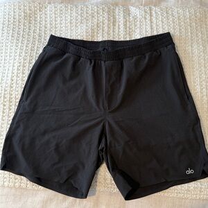ALO Yoga Men's Black Athletic Shorts